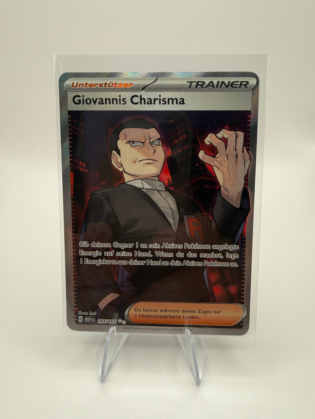 Giovannis Charisma | Unterstützer | 197/165 | Karmesin & Purpur - 151 | DE